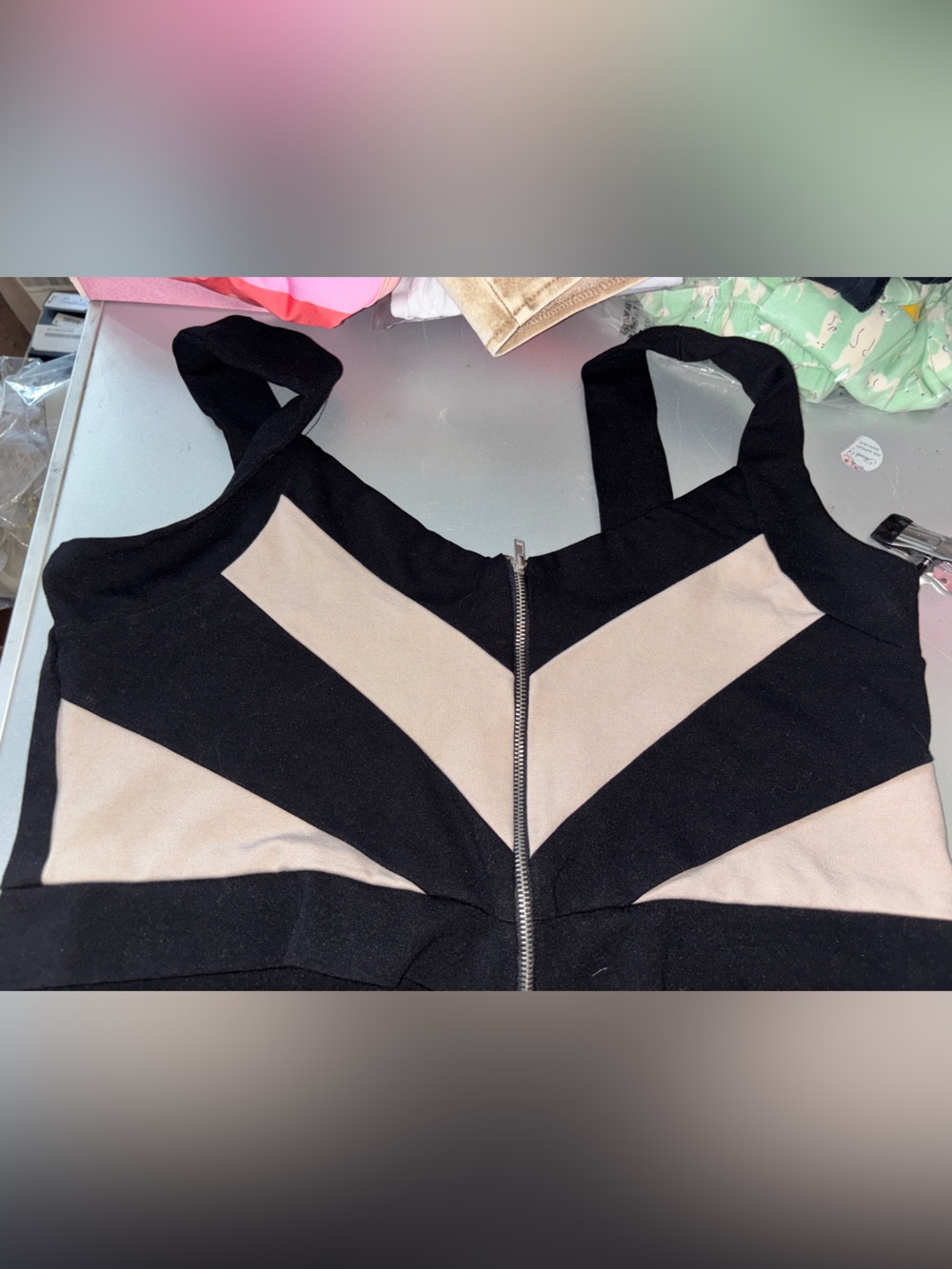 Have Plus 2x Black and Cream Colorblock Zip-Front Crop Top